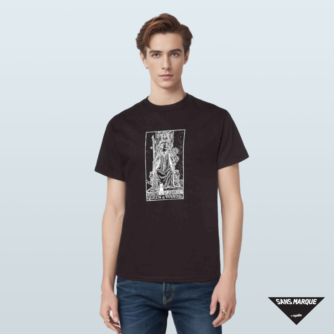 Model wearing QUEEN OF WANDS Tarot Black T-Shirt