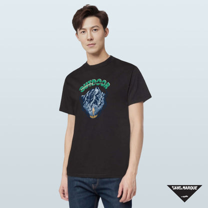 Model wearing MOUNTAINEERING Expedition Black T-Shirt