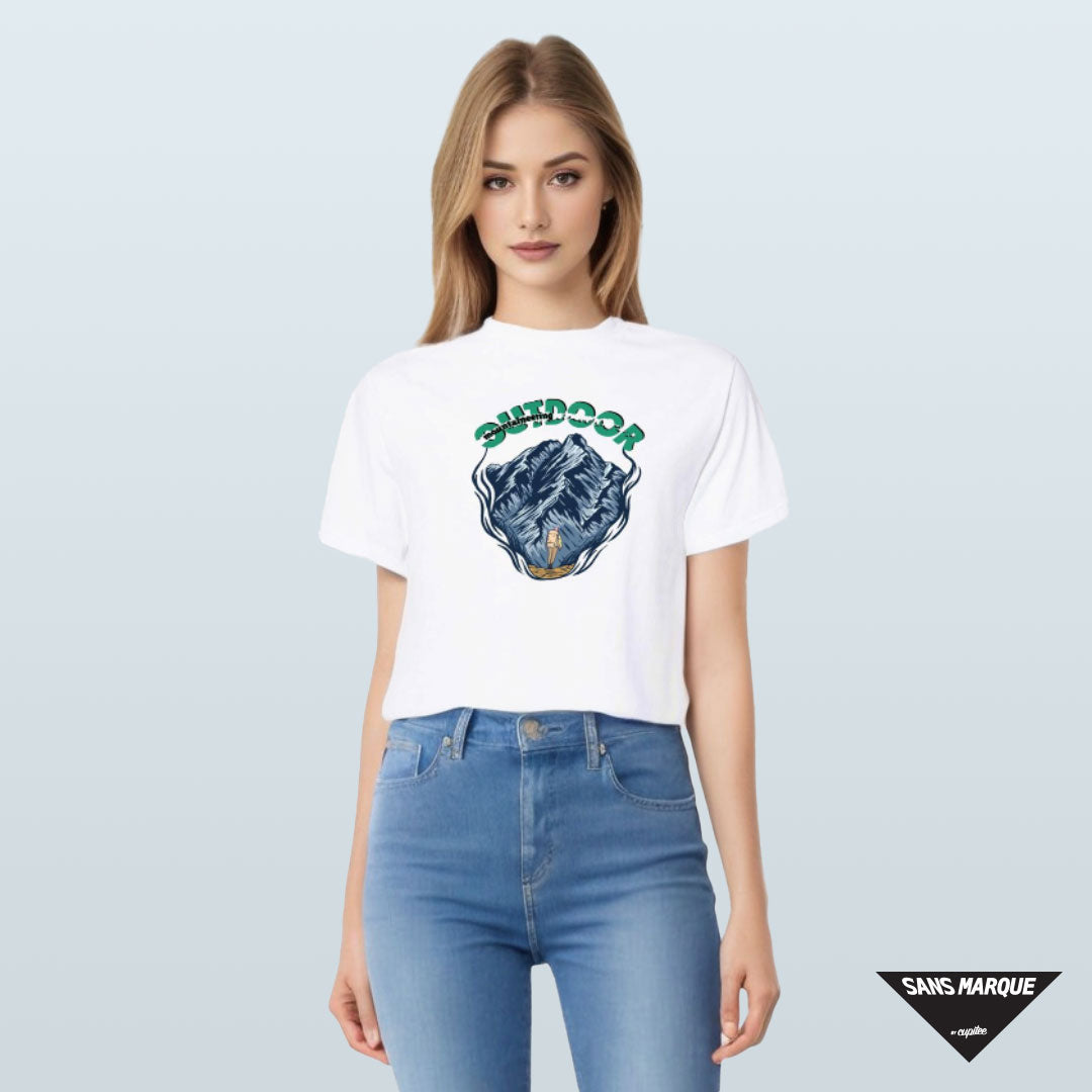 Model wearing MOUNTAINEERING Expedition White T-Shirt